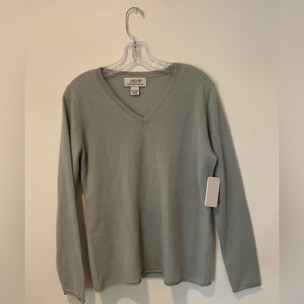 100% Cashmere Sweater NWT